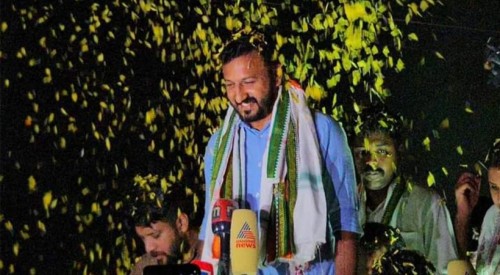 സോഷ്യല്‍ മീഡിയ സ്റ്റാറില്‍ നിന്ന് വിവാദങ്ങളുടെ പടുകുഴിയിലേക്ക് വീണ രാഹുൽ 