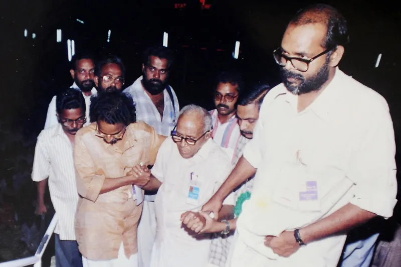 മറക്കാനാവാത്ത വഴിത്താരകള്‍